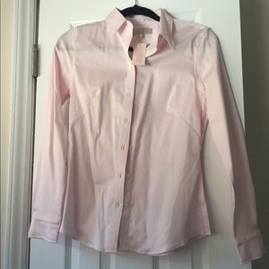 Light pink Banana Republic button shirt never worn